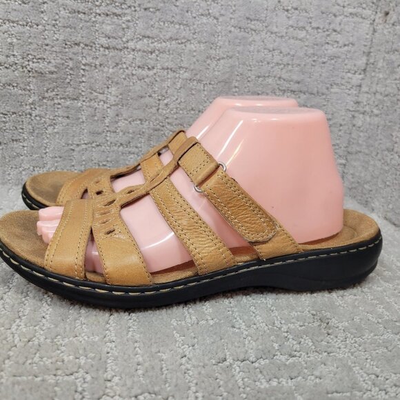 Clarks Women's Size US 10M Brown Leather Laser Cut Slip On Buckle Slide Sandals. - Picture 6 of 11